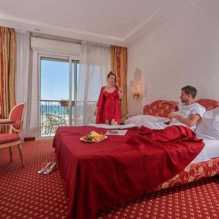 Hotel Bristol Μπελάρια-Ιτζέα Μαρίνα Εξωτερικό φωτογραφία